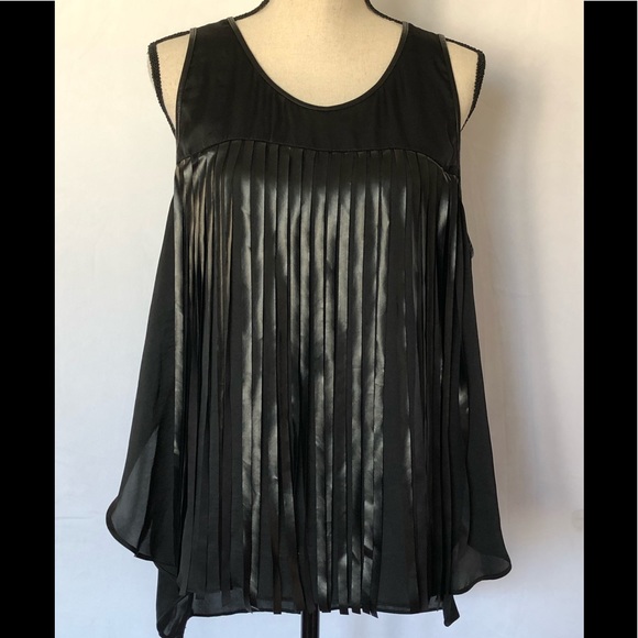 Rock & Republic Tops - Rock and Republic XL Fringe Blouse